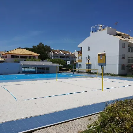 Lovely With Pool In 卡巴纳斯·德·塔维拉